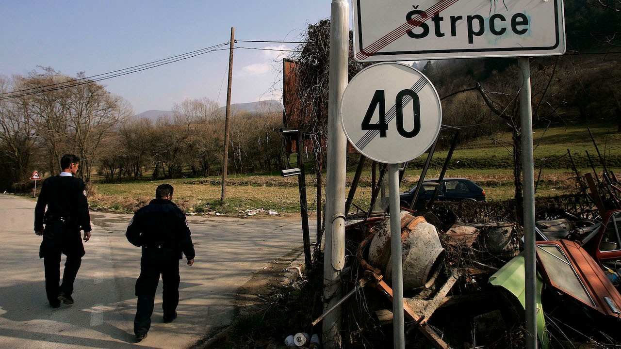 Oficiales del Servicio de Policía de Kosovo (Getty Images)