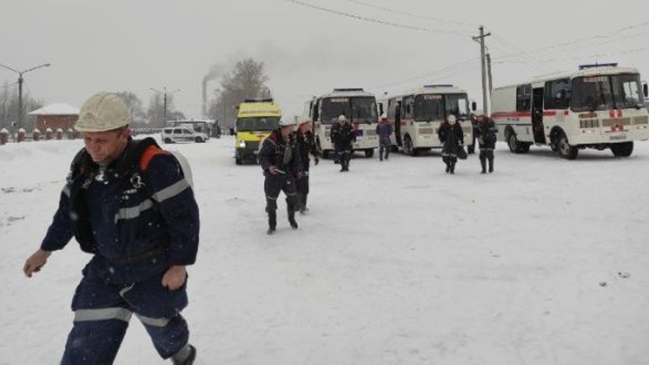 Mueren al menos 52 personas tras fuga de gas en mina de carbón de Siberia, Rusia.