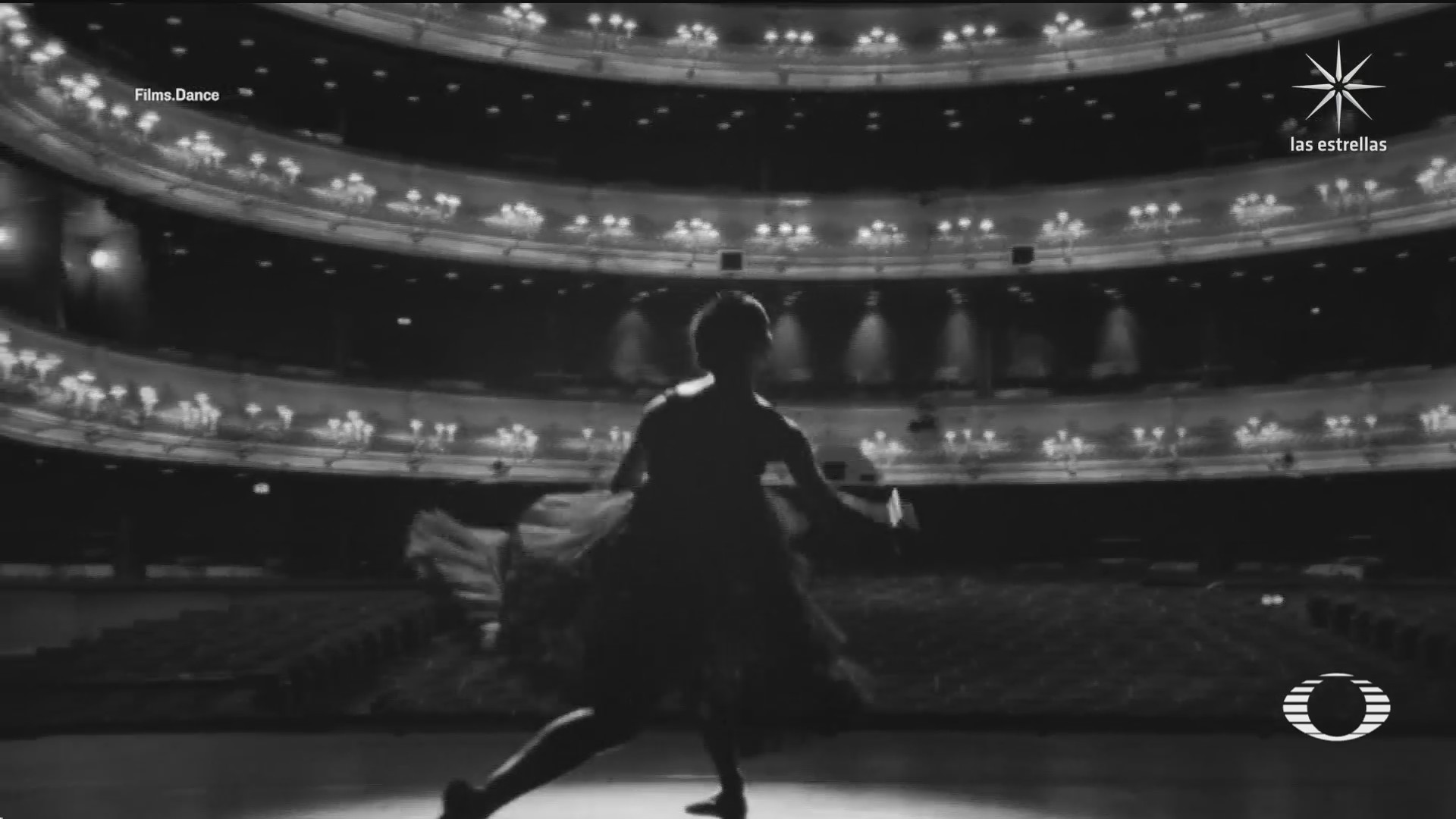 sirena video que muestra la trayectoria de africana prima ballerina de londres
