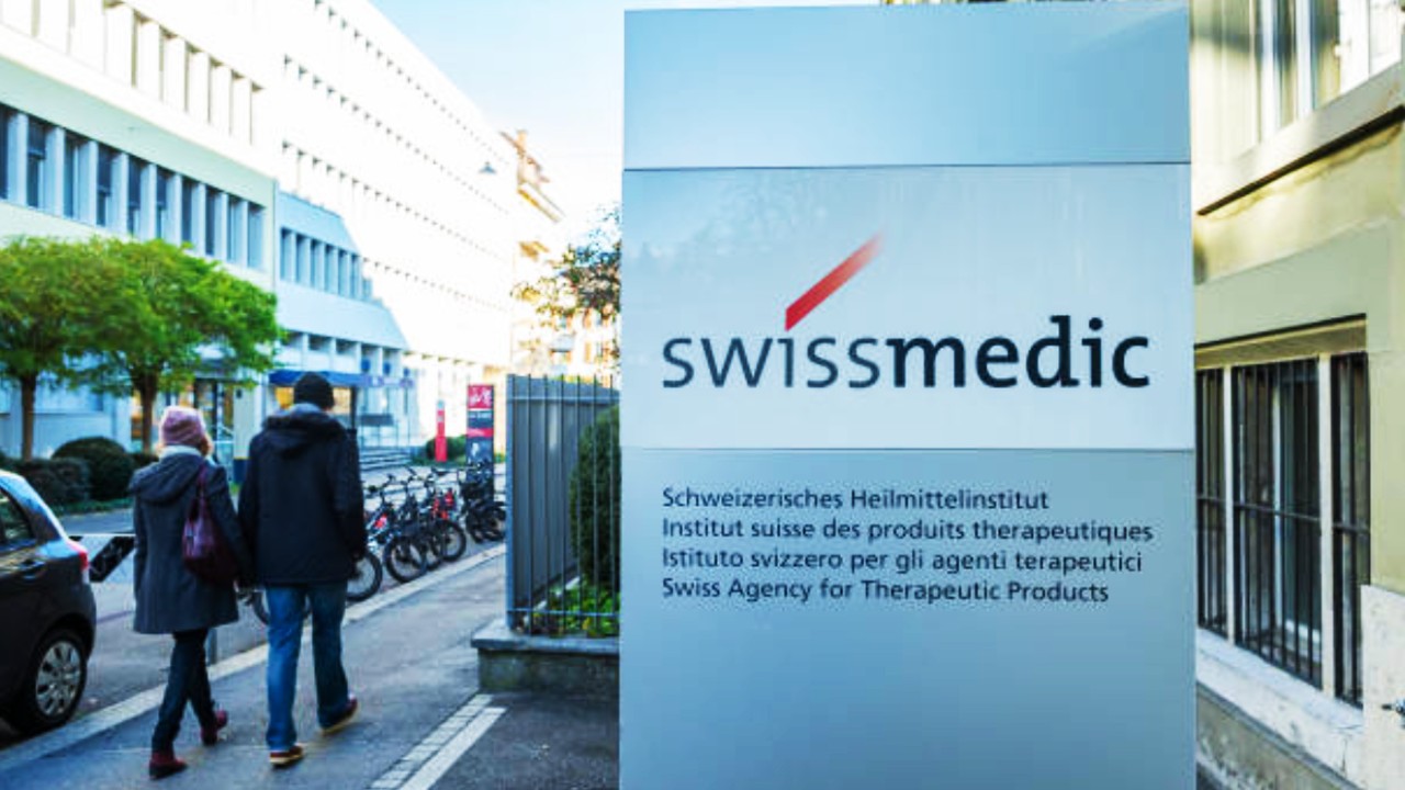 Suiza aprueba tercera dosis de vacuna contra la COVID-19 para todos sus adultos