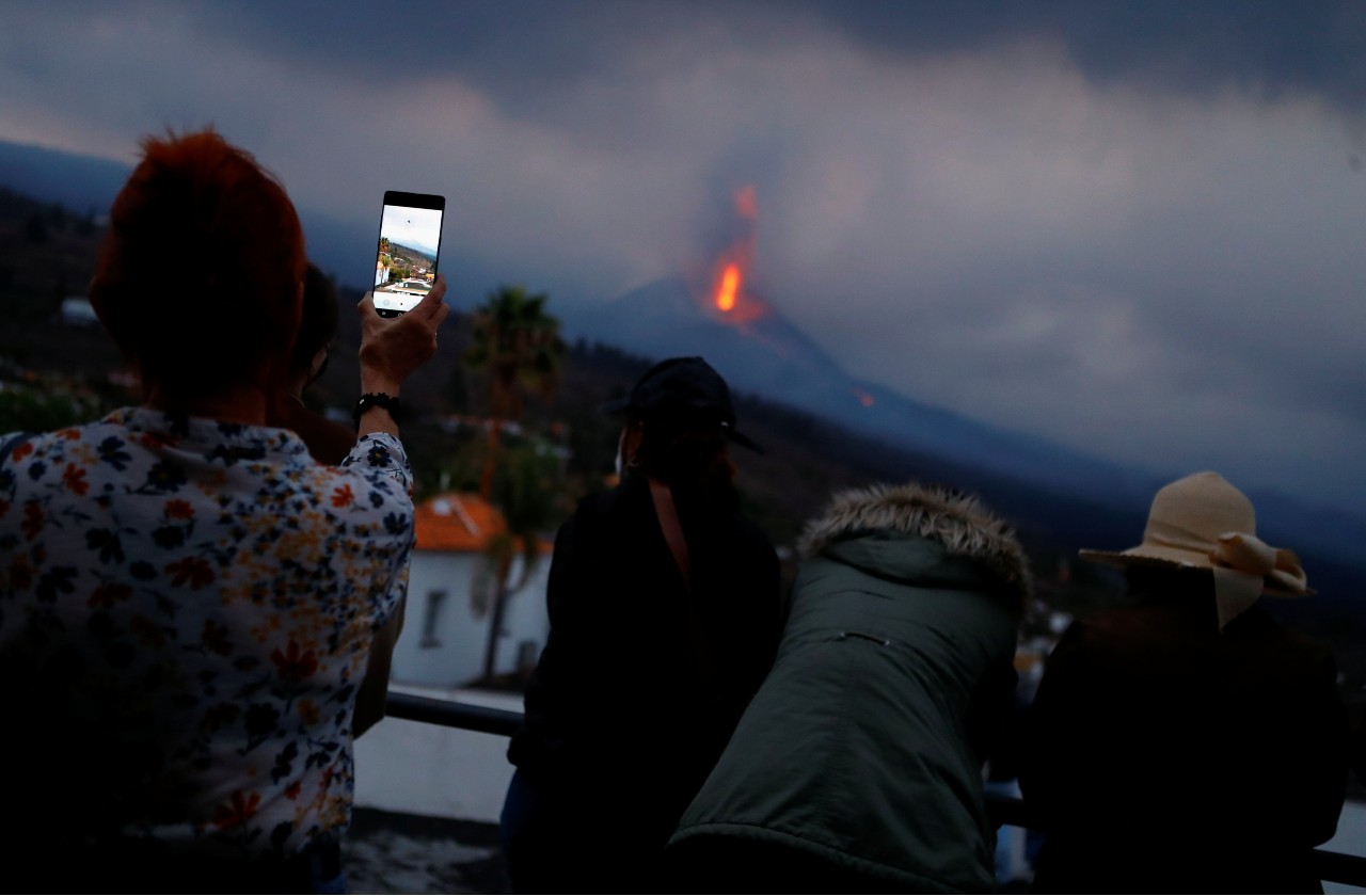 Volcán Cumbre Vieja en La Palma ha destruido 2 mil viviendas