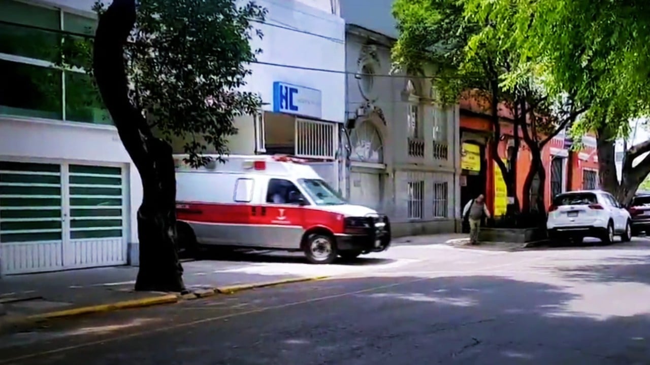 Así operan las 'ambulancias patito' en CDMX; son una mafia y cobran por traslados a hospitales, revela operador
