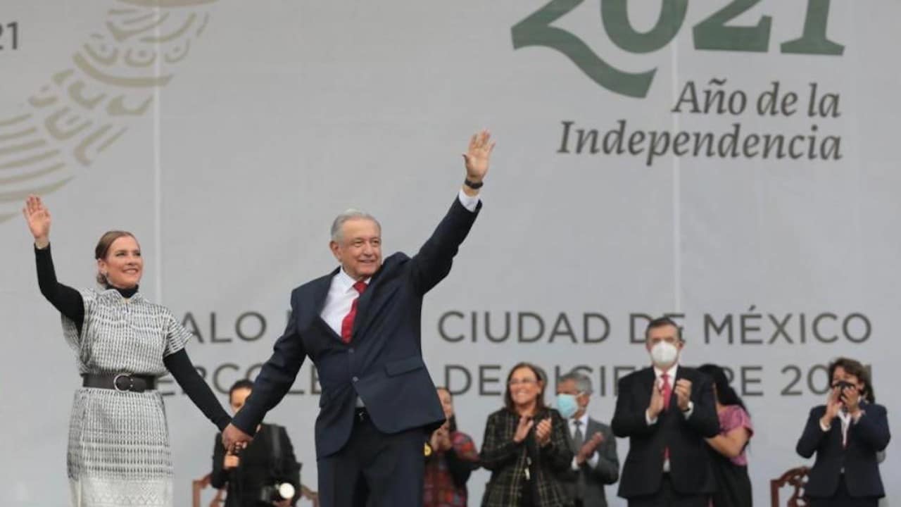El presidente de México, Andrés Manuel López Obrador y su esposa Beatriz Gutiérrez Müller (Twitter: @rocionahle)