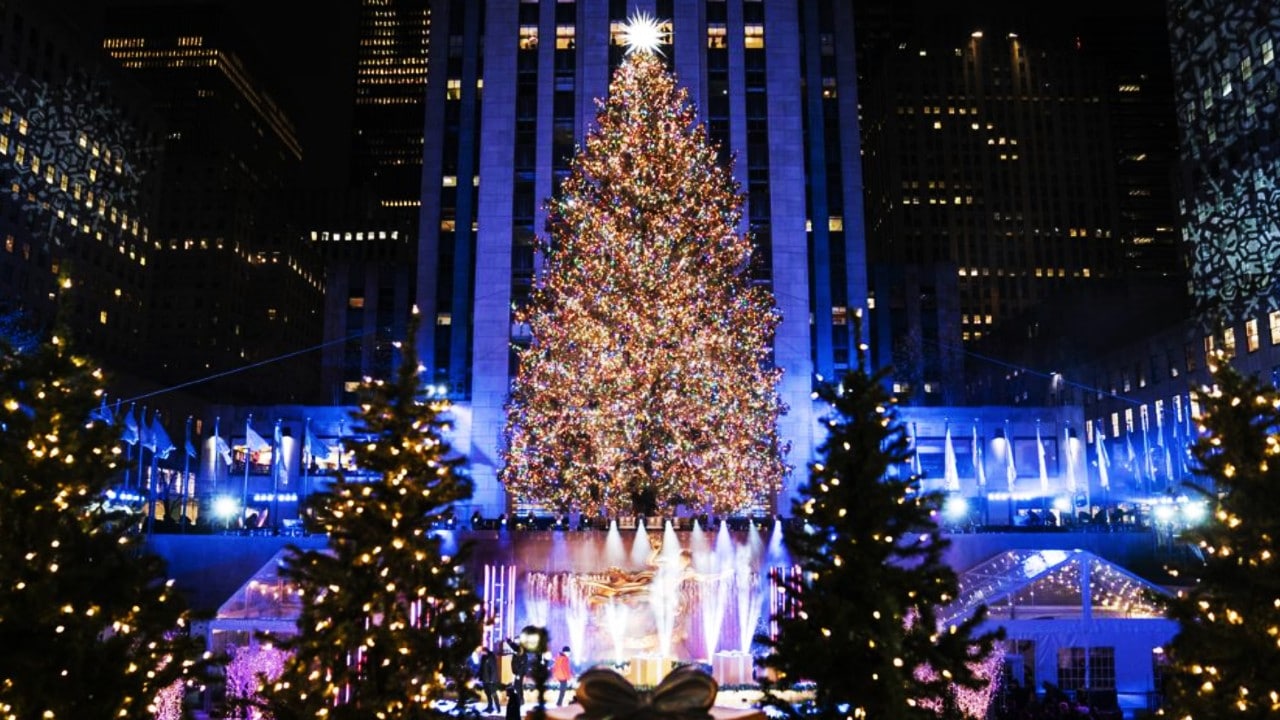 Se encienden las luces de árbol de Navidad del Rockefeller Center en Nueva York