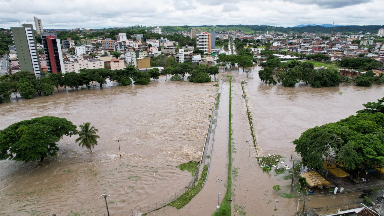 Dos represas se rompen en Brasil y amenazan con empeorar inundaciones