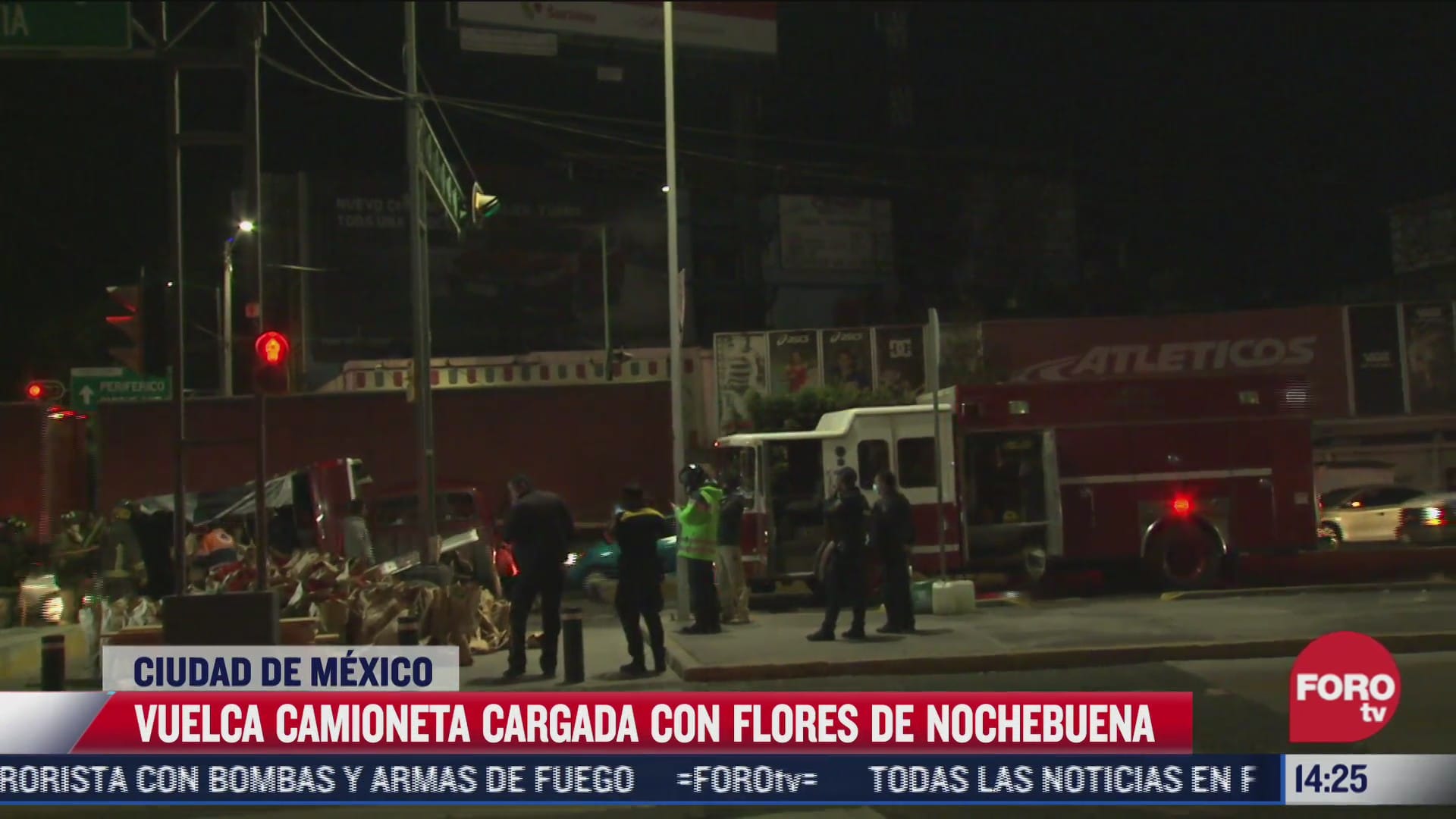 camioneta que transportaba flores de nochebuena sufre volcadura en la cdmx