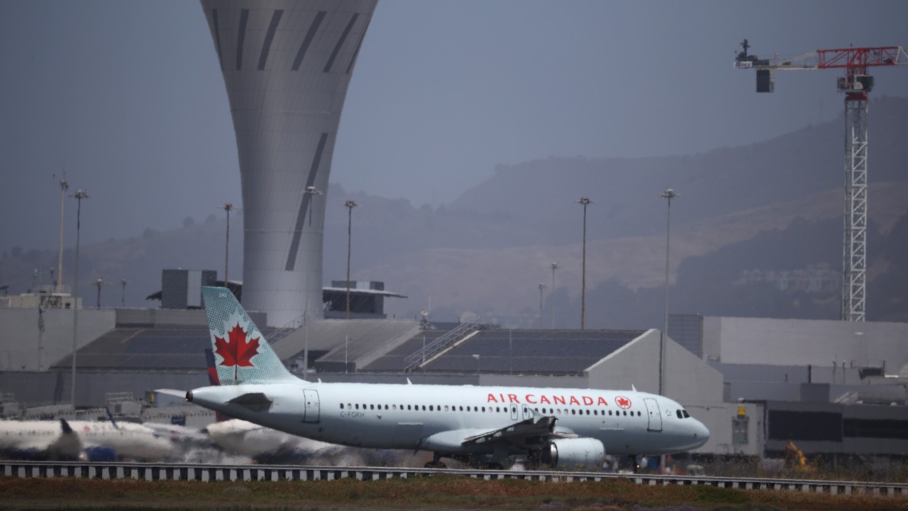 Canadá pide evitar viajes no esenciales a extranjero ante ómicron, variante del covid
