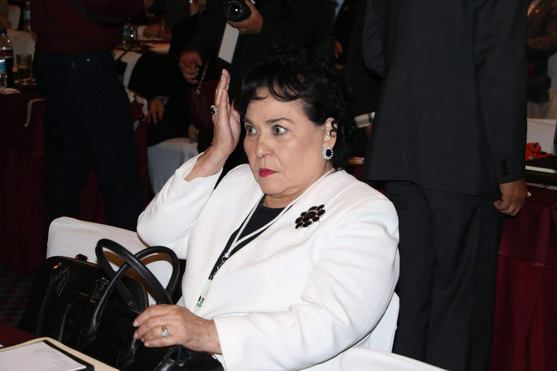 Realizan funeral de Carmen Salinas en funeraria de Félix Cuevas