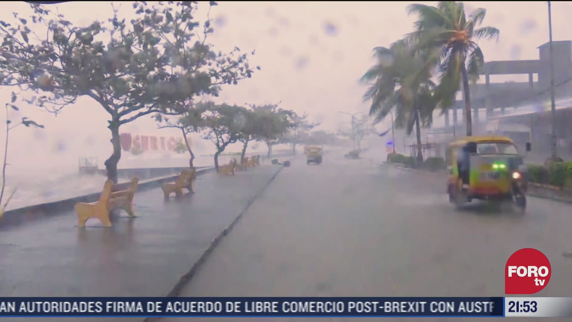 cerca de 100 mil evacuados por el tifon rai en filipinas