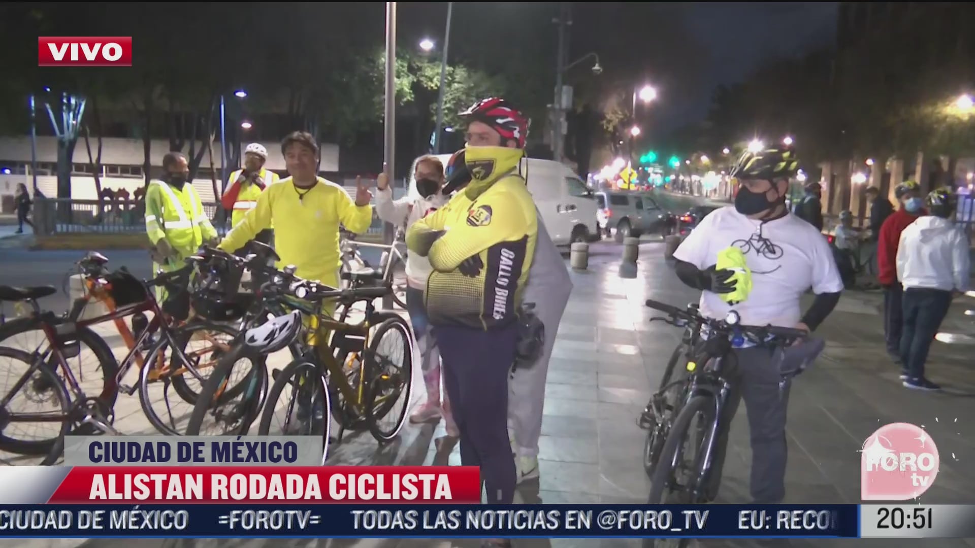 ciclistas alistan rodada en plaza tlaxcoaque