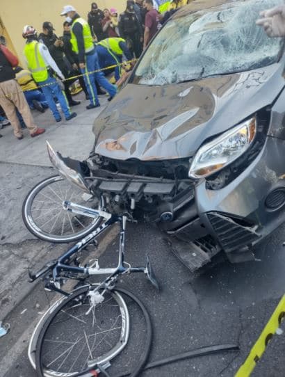 Fotografía del vehículo que atropelló a ciclistas. Fuente: @SGIRPC_CDMX