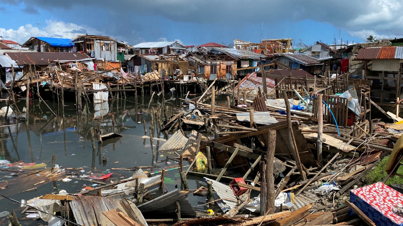 Cifra de muertos por el tifón Rai en Filipinas supera los 400