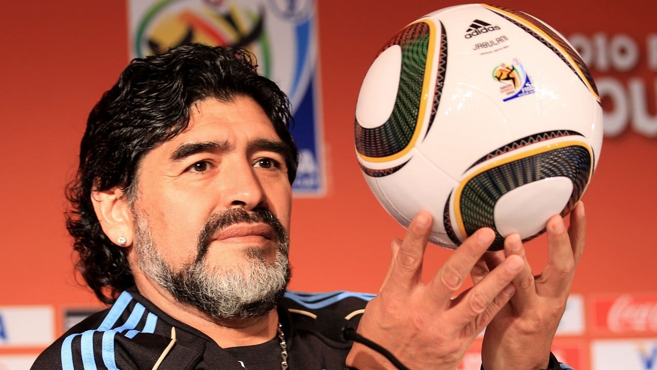 Policía india recupera reloj robado a Diego Maradona