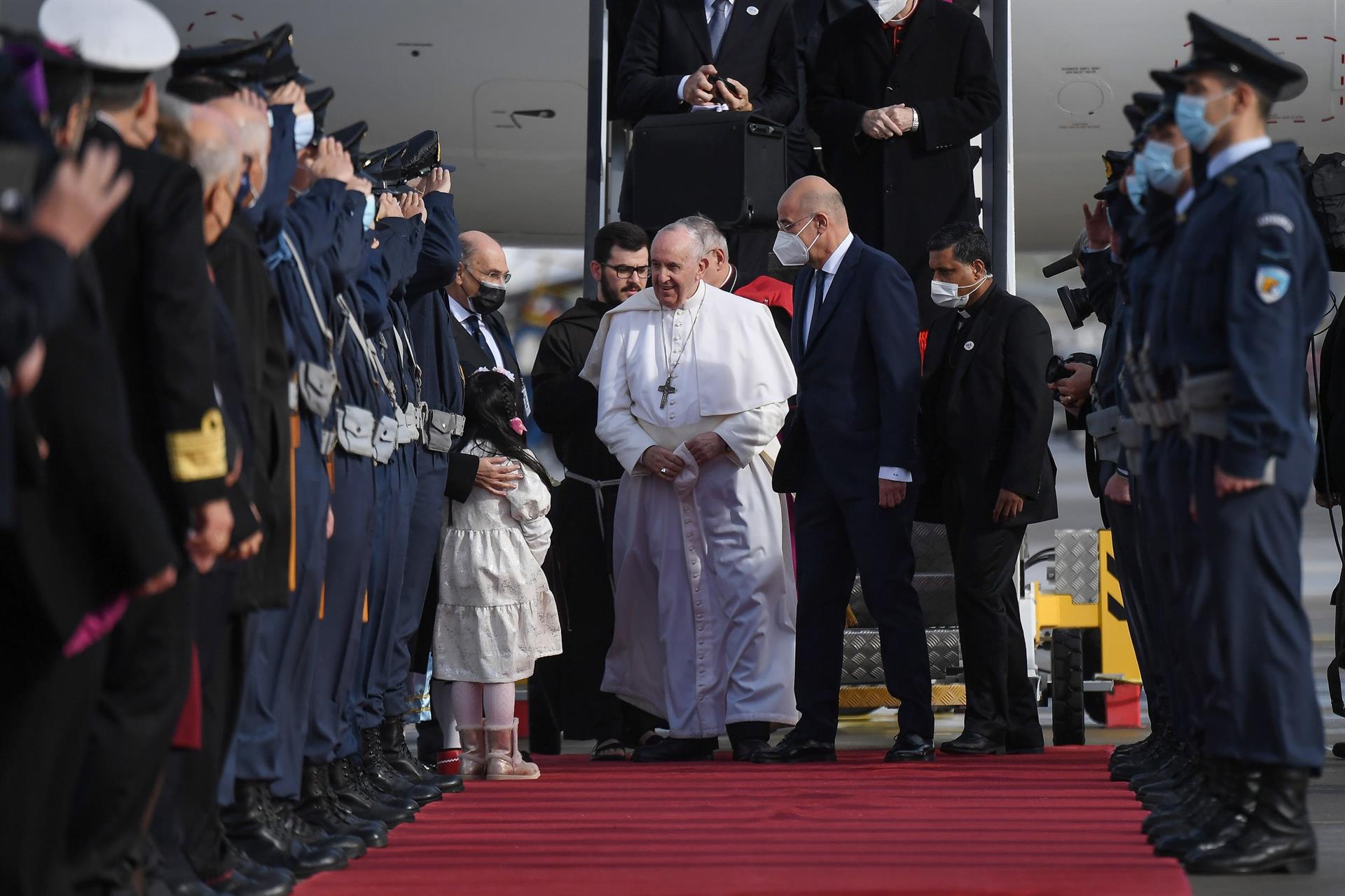 El papa Francisco llega a Grecia para reunirse con cristianos ortodoxos