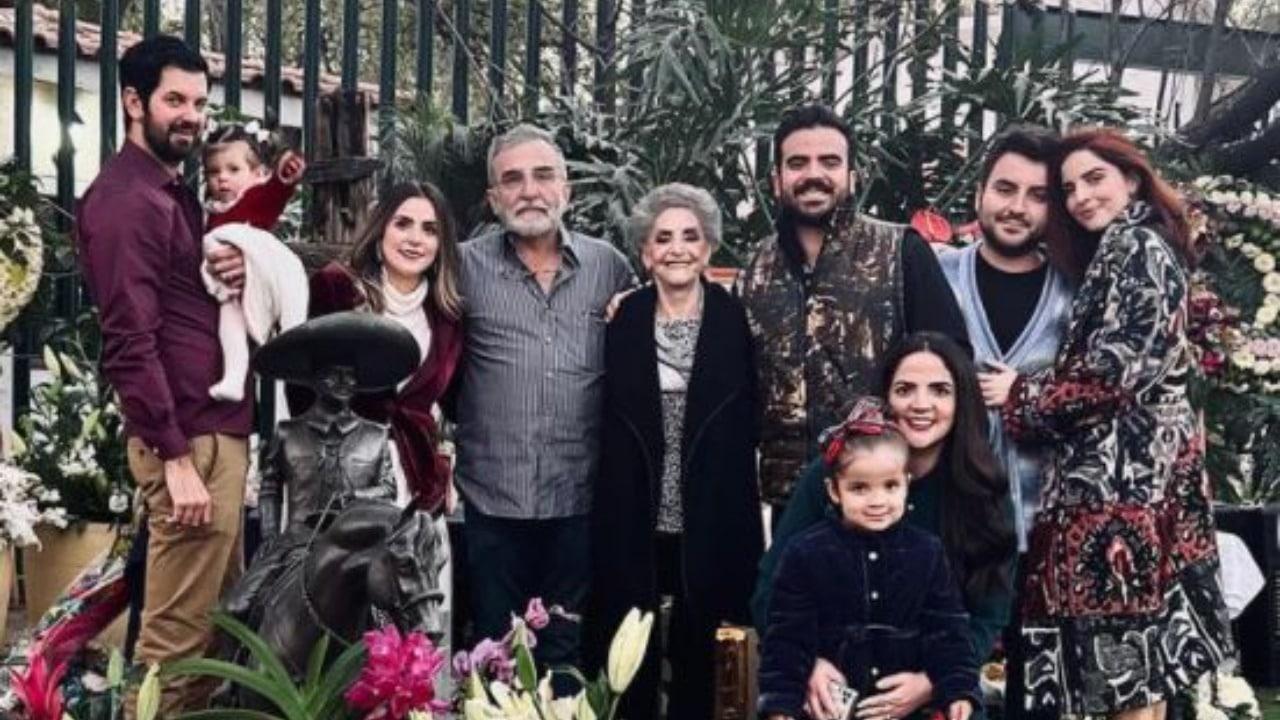 Festejo de familia de Vicente Fernández en primera Navidad sin él