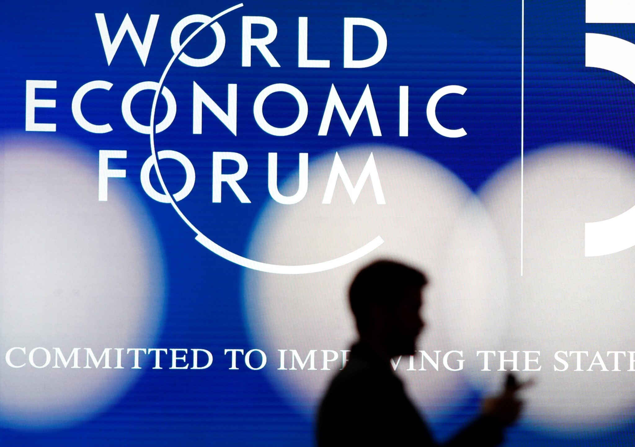 Aplazan por segundo año consecutivo el Foro Económico Mundial de Davos por covid