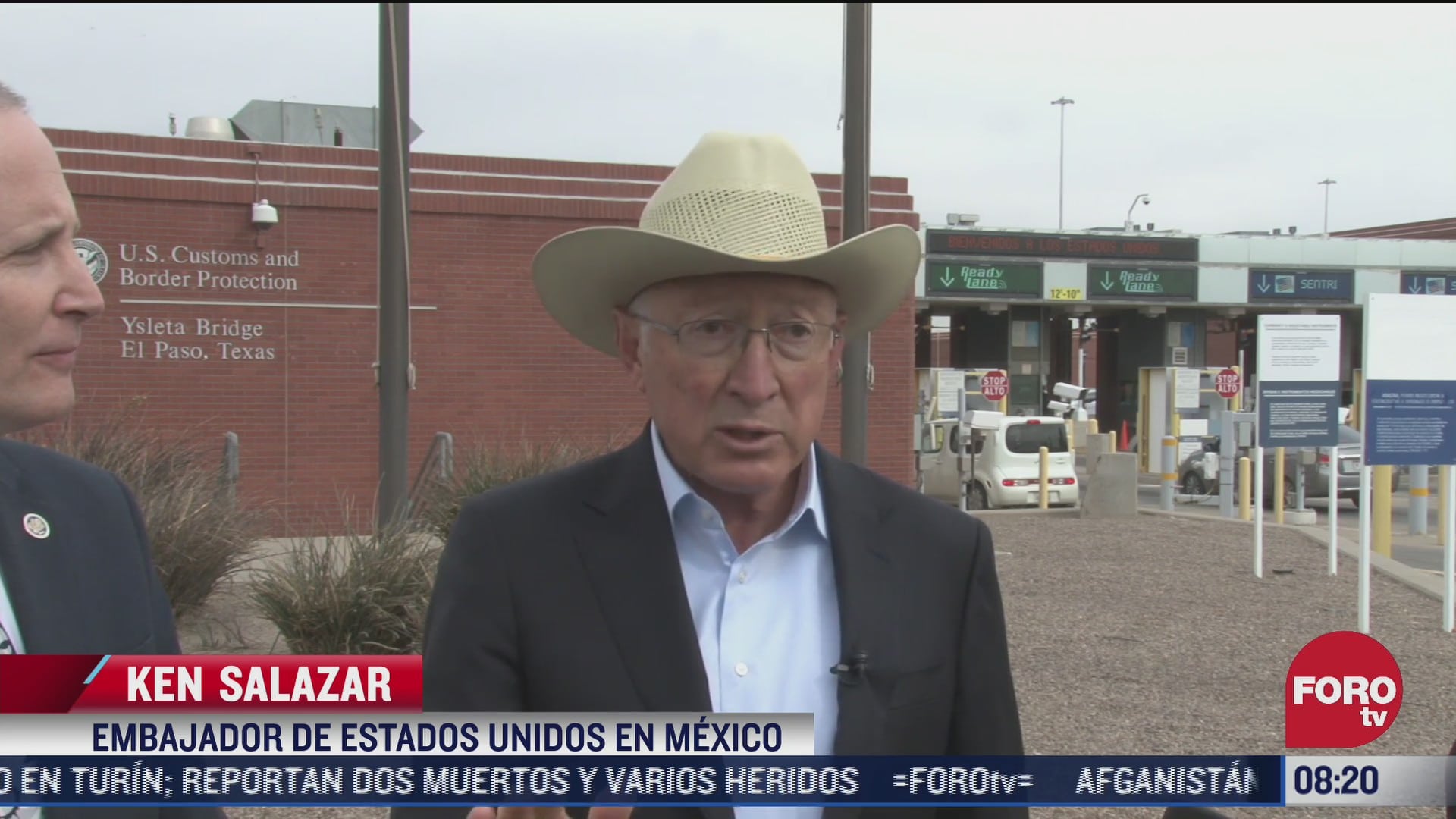 ken salazar embajador de eeuu en mexico visita la frontera de texas con chihuahua