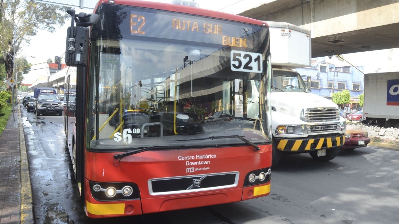 Metrobús CDMX cierra estaciones de Línea 4 por romería navideña