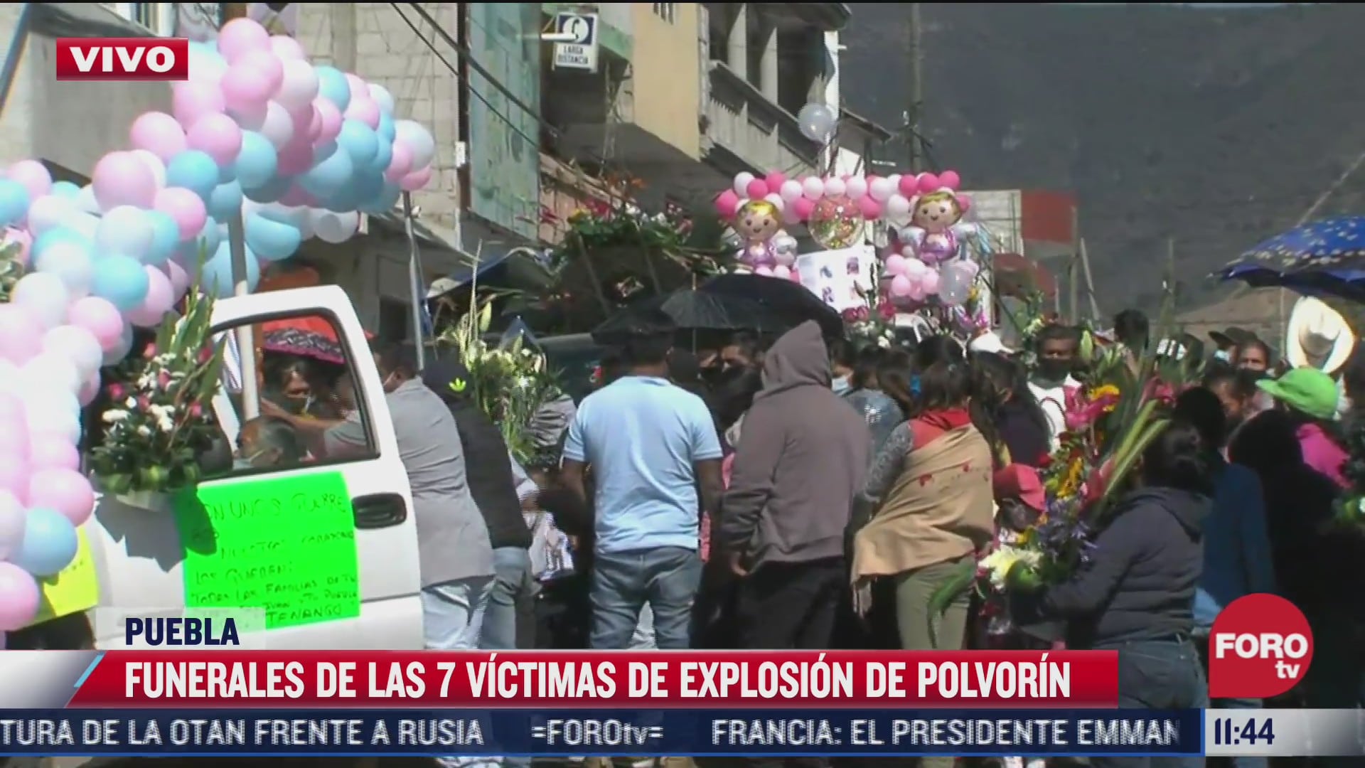realizan funerales de las 7 victimas de explosion de polvorin en santiago tenango puebla