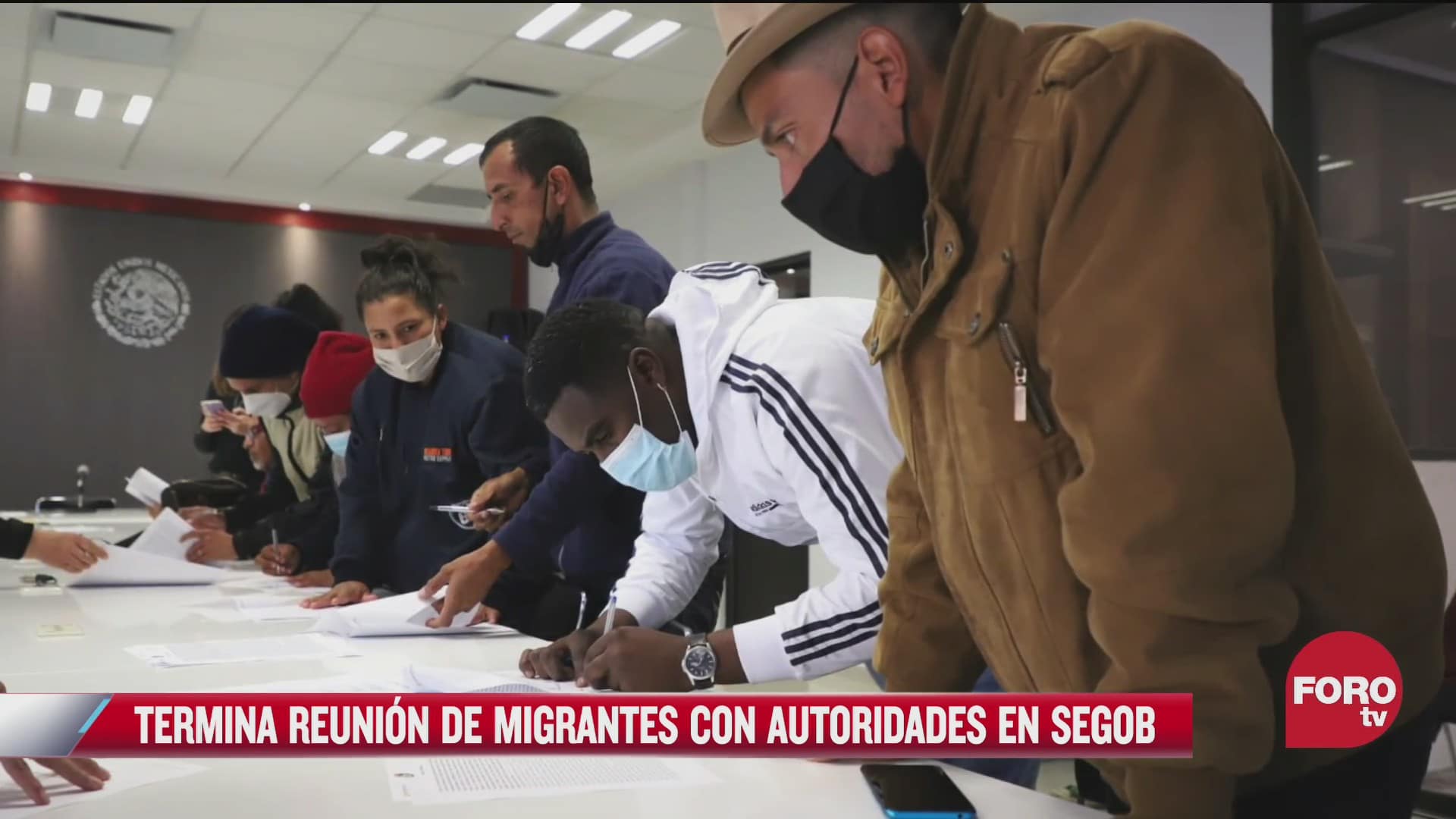 termina reunion de migrantes con autoridades de segob tras casi seis horas