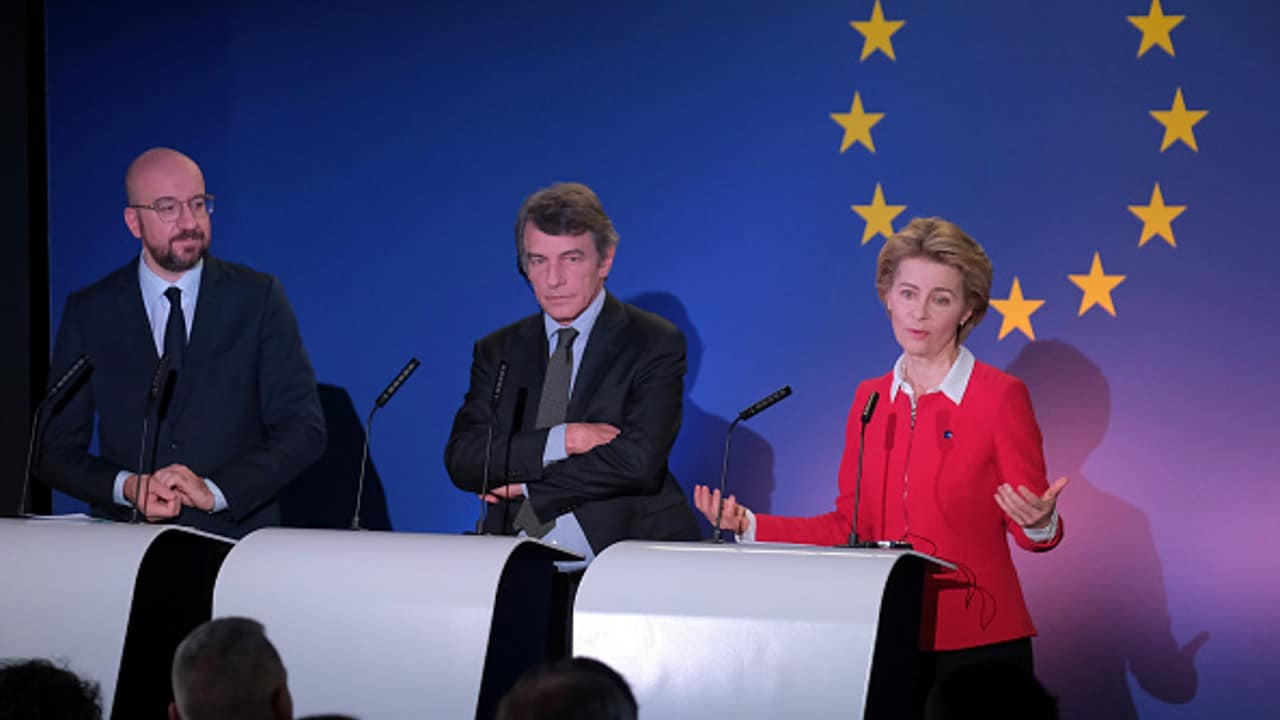 Unión Europea advierte 'respuesta fuerte' contra Rusia si invade Ucrania.
