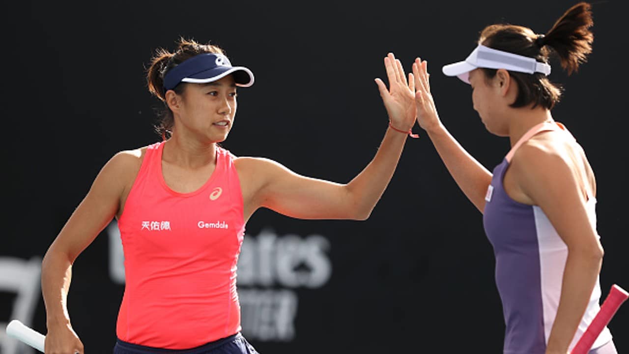 WTA suspende torneos de tenis en China por caso de Peng Shuai.