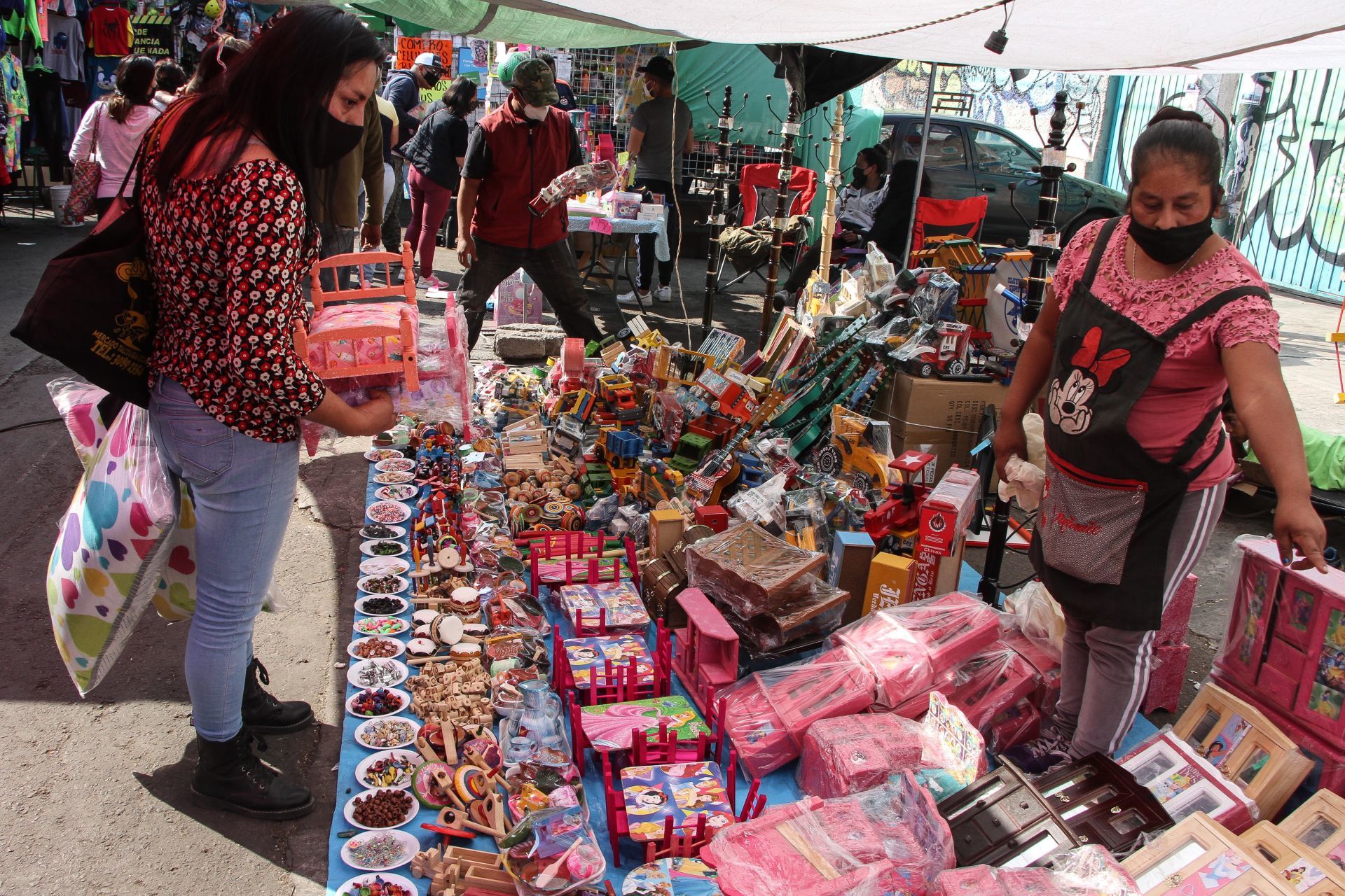 Artesanos de Hidalgo, al rescate de los juguetes tradicionales