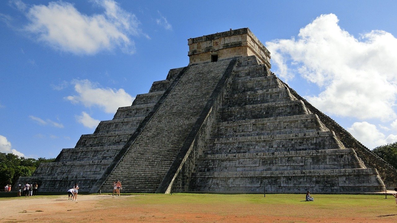 pirámides, mayas, Mesoamérica, historia, imagen ilustrativa