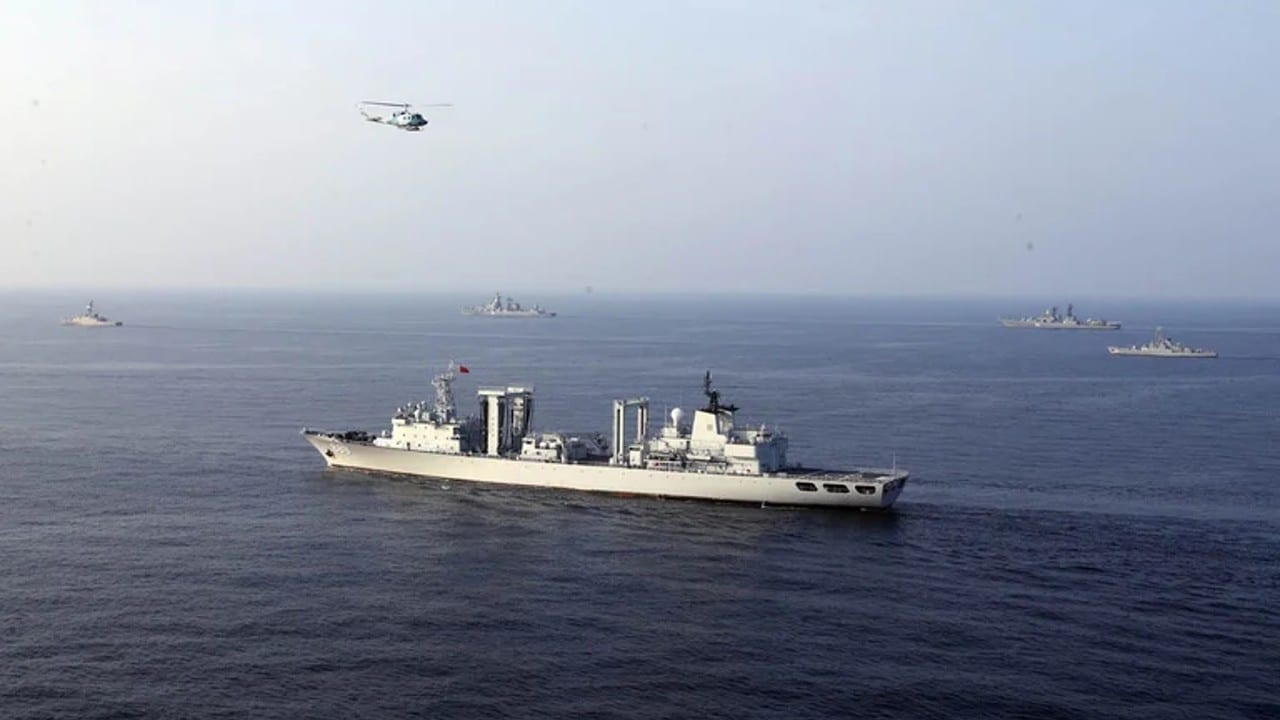 Rusia y China realizan ejercicio naval en el mar Arábigo