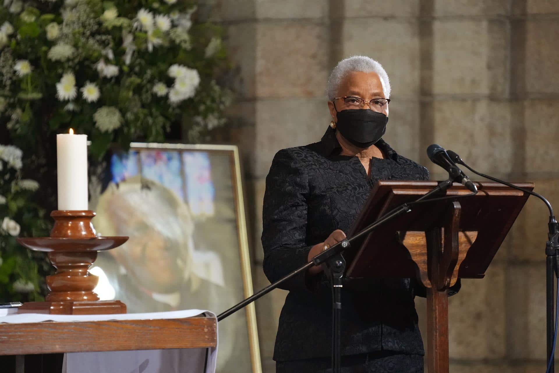 Empieza en Sudáfrica el funeral de Estado para despedir a Desmond Tutu