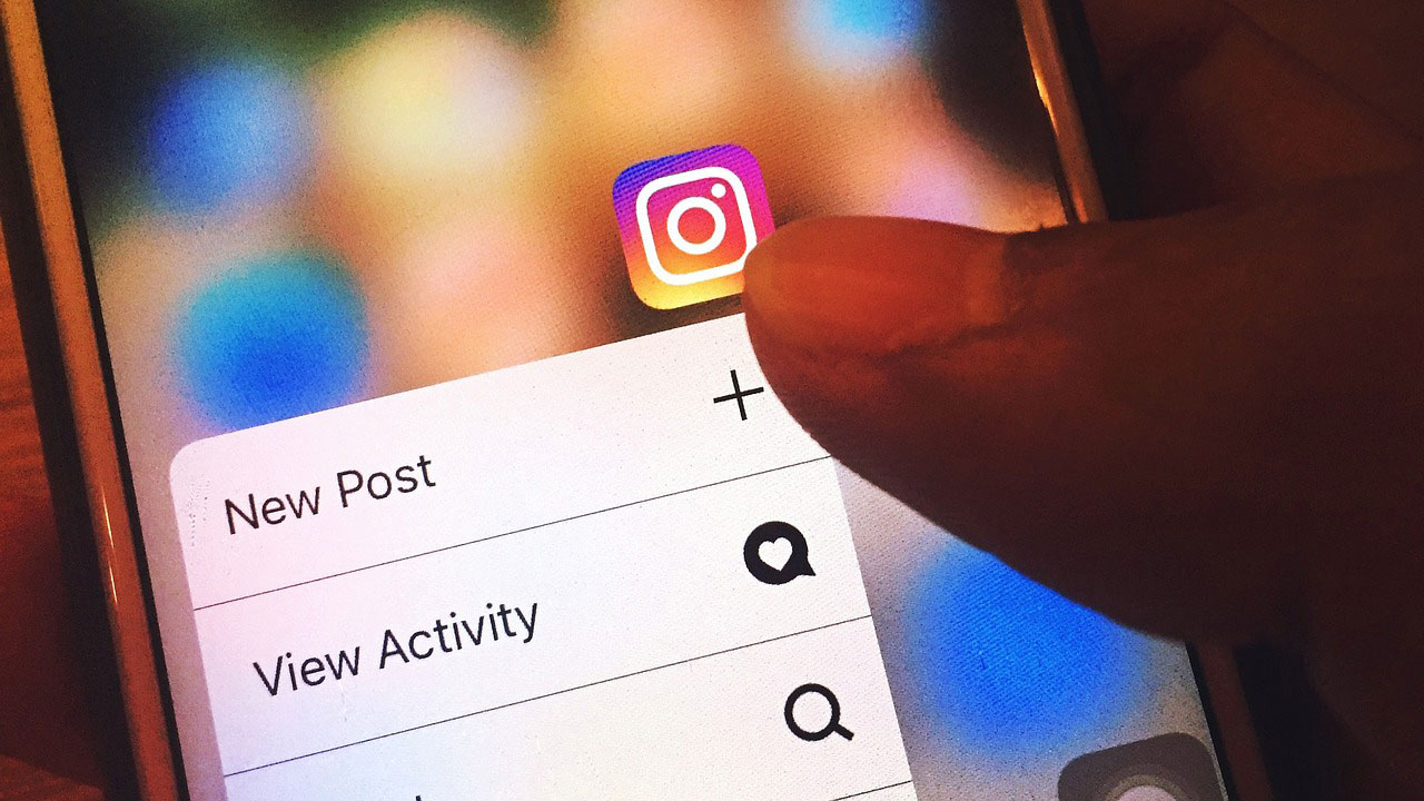 Mujer creó cuentas falsas de Instagram para culpa exnovio