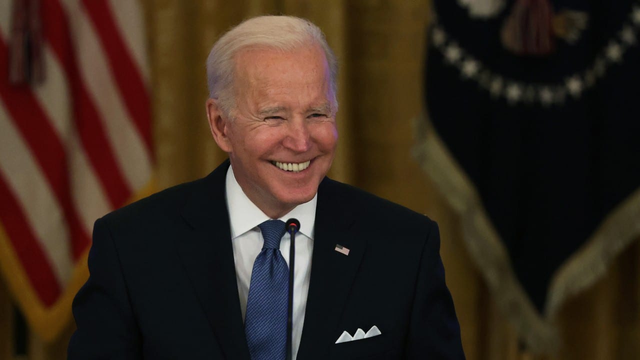 Joe Biden insulta a reportero en la Casa Blanca tras ser cuestionado sobre la inflación