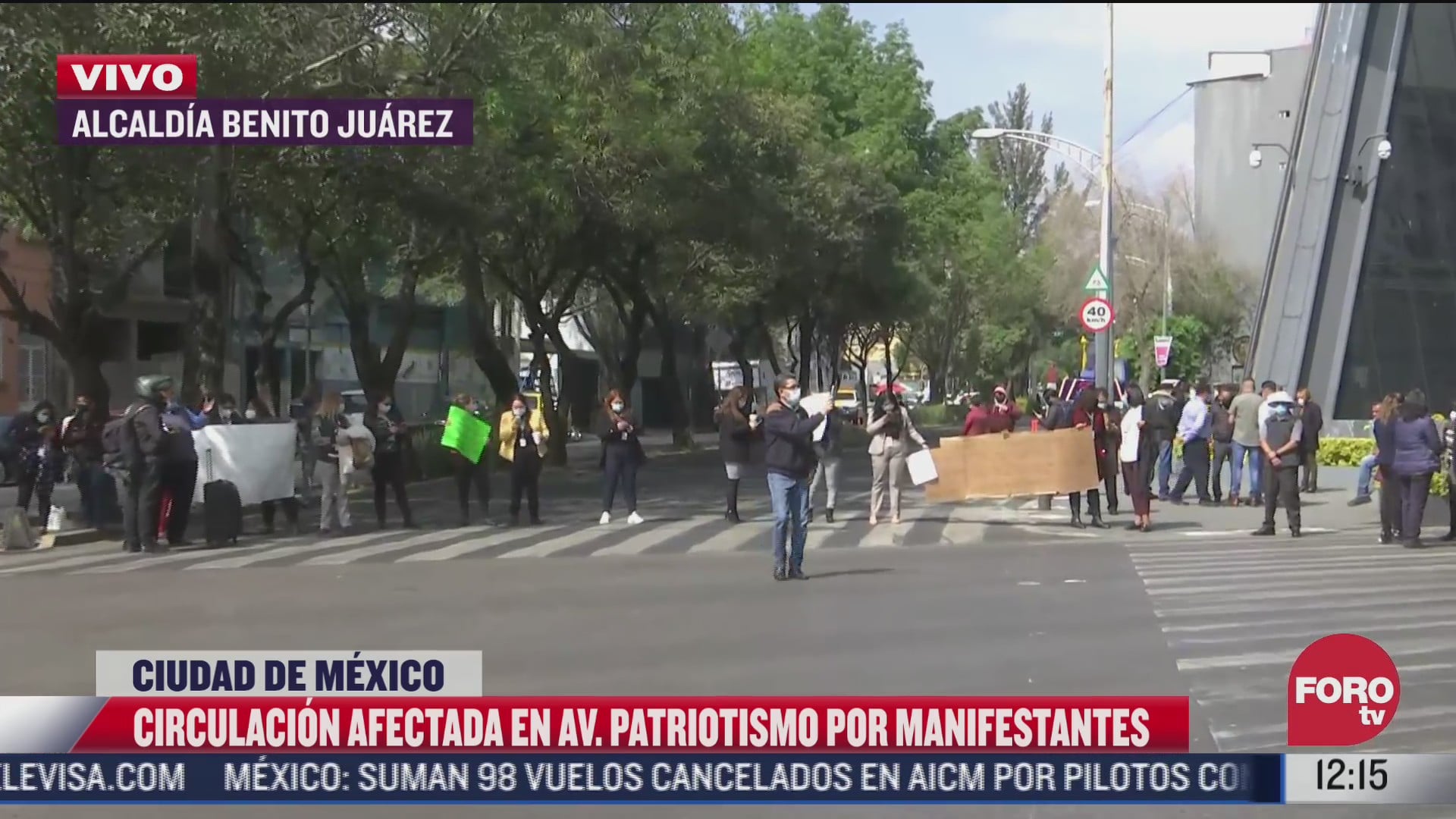 manifestantes bloquean avenida patriotismo