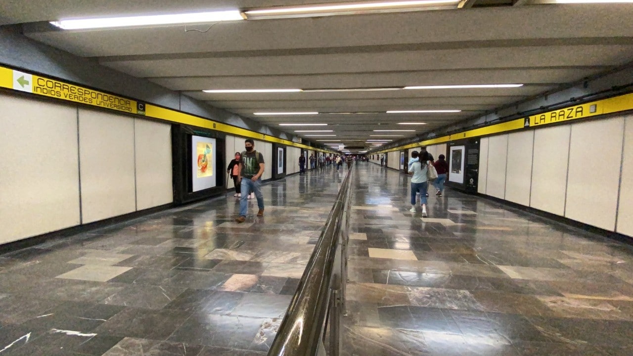 Metro CDMX libera 56 estaciones de comercio informal