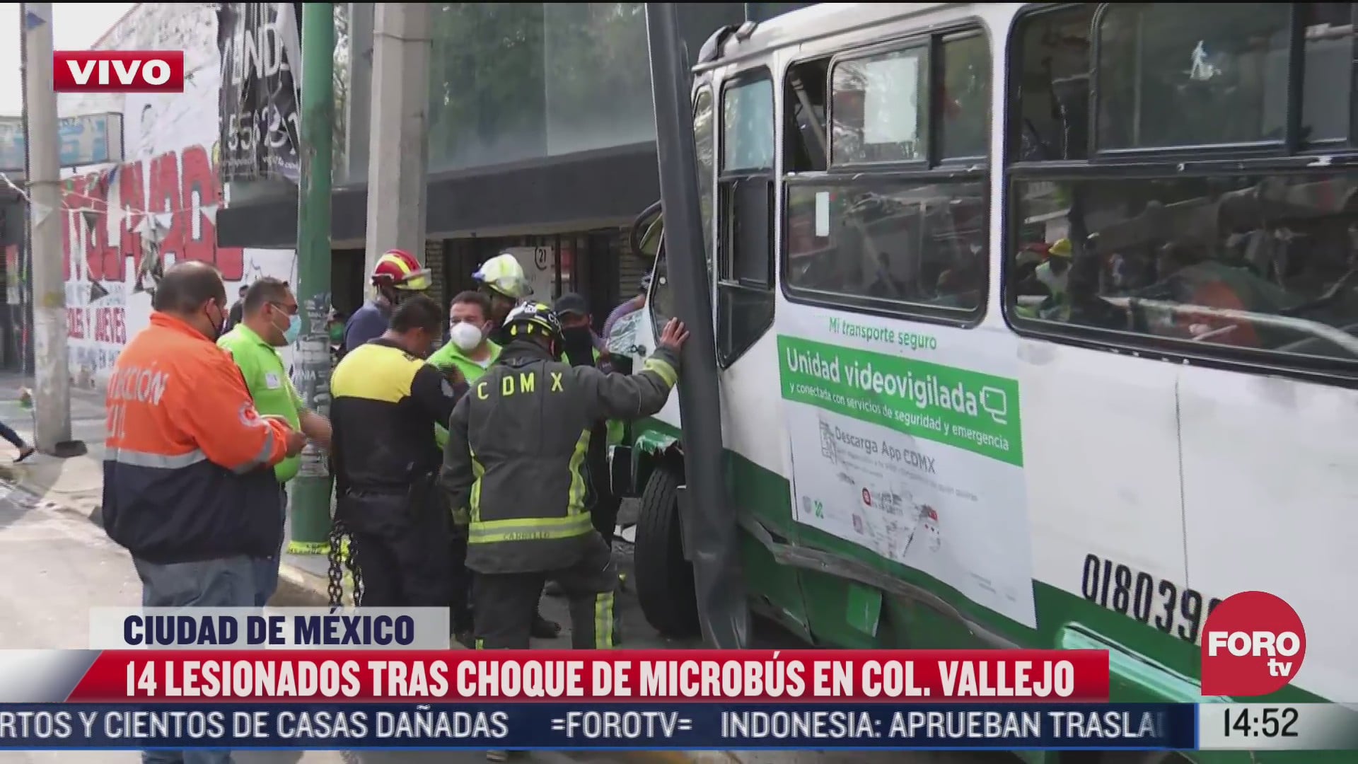 microbus se impacta contra vivienda tras chocar con auto y motocicleta en la colonia vallejo