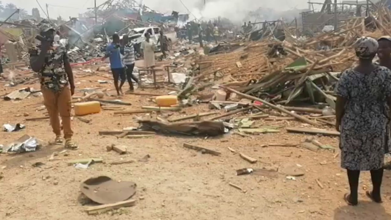 Explosión masiva en Bogoso-Apeatse, Ghana (Twitter: @tubeafriqtv)