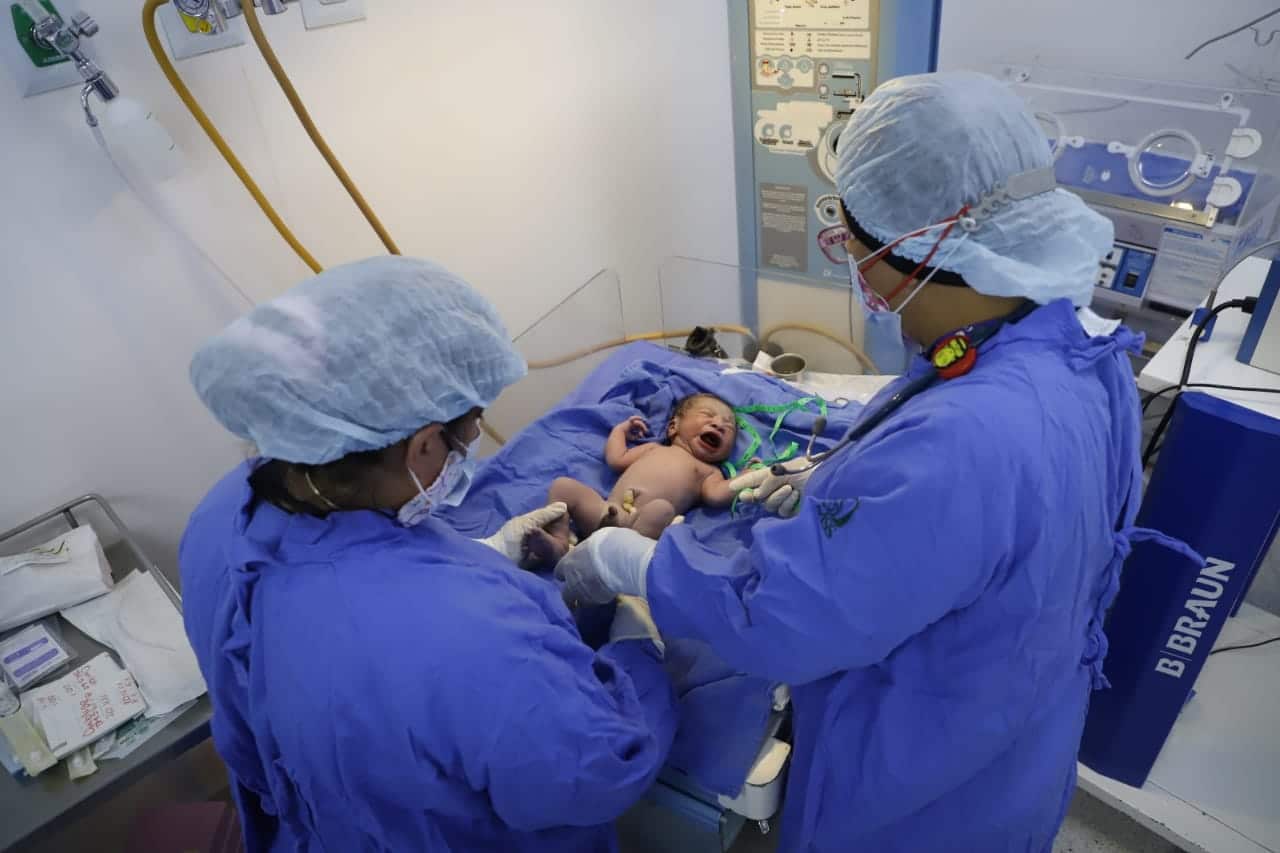 Nace Zabdiel, primer bebé del 2022 en Hospital del IMSS en CDMX