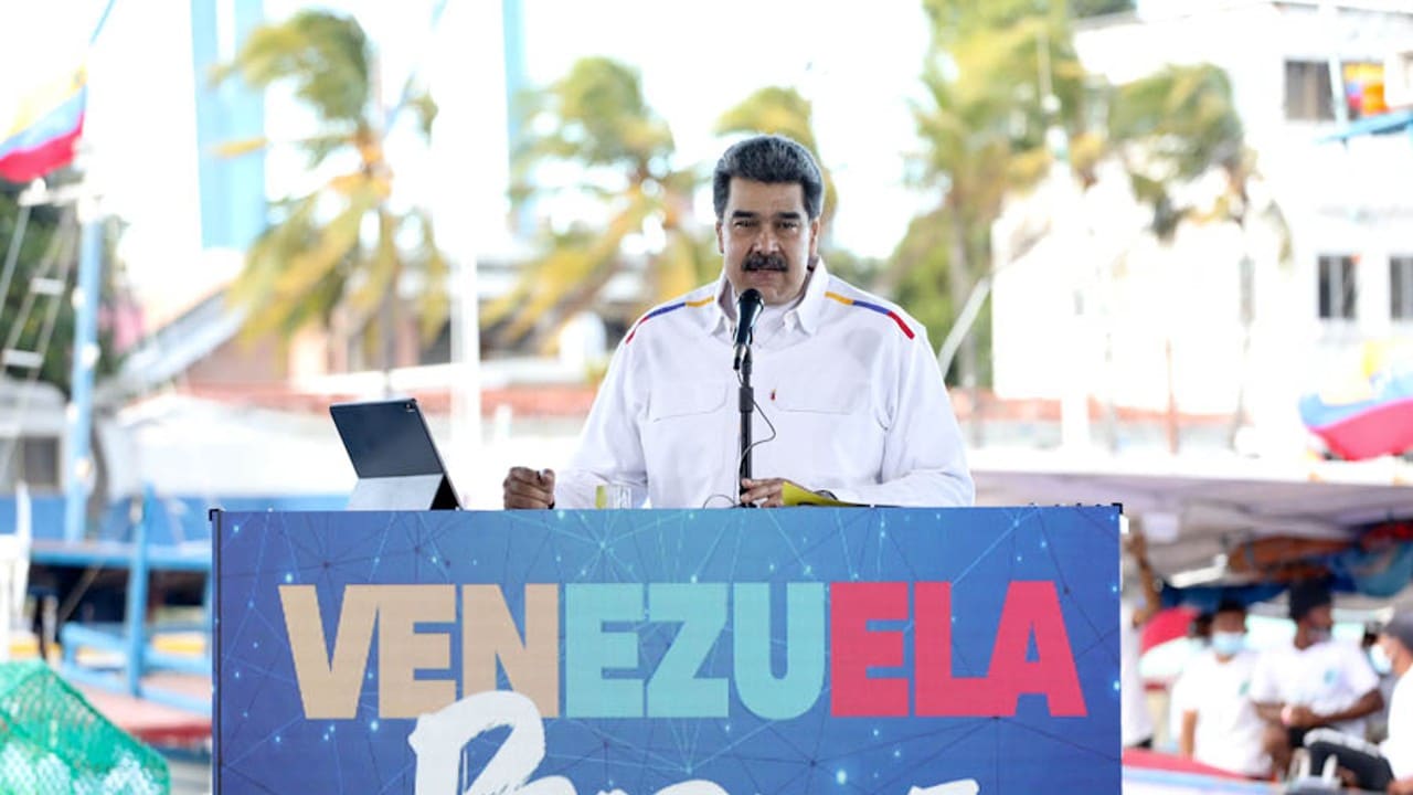 Opositores "fracasaron nuevamente" en intento de revocación de mandato: Maduro.