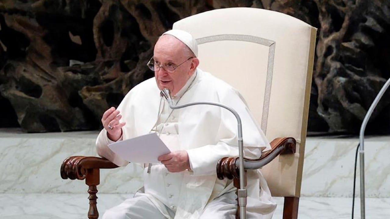 El papa Francisco insta a aligerar trámites para la adopción
