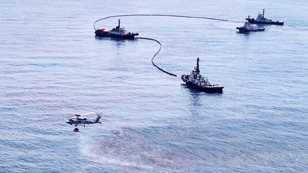 Derrame de petróleo se acerca a la costa de Tailandia