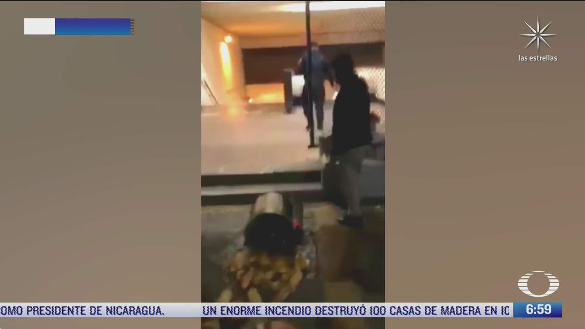 policia patea bote de tamales de vendedora de la tercera edad en el metro de cdmx