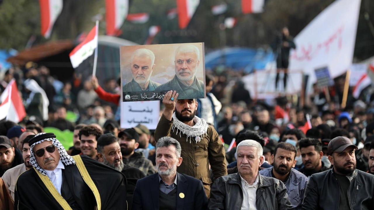 Una multitud en Irak celebra el aniversario luctuoso de Soleimani