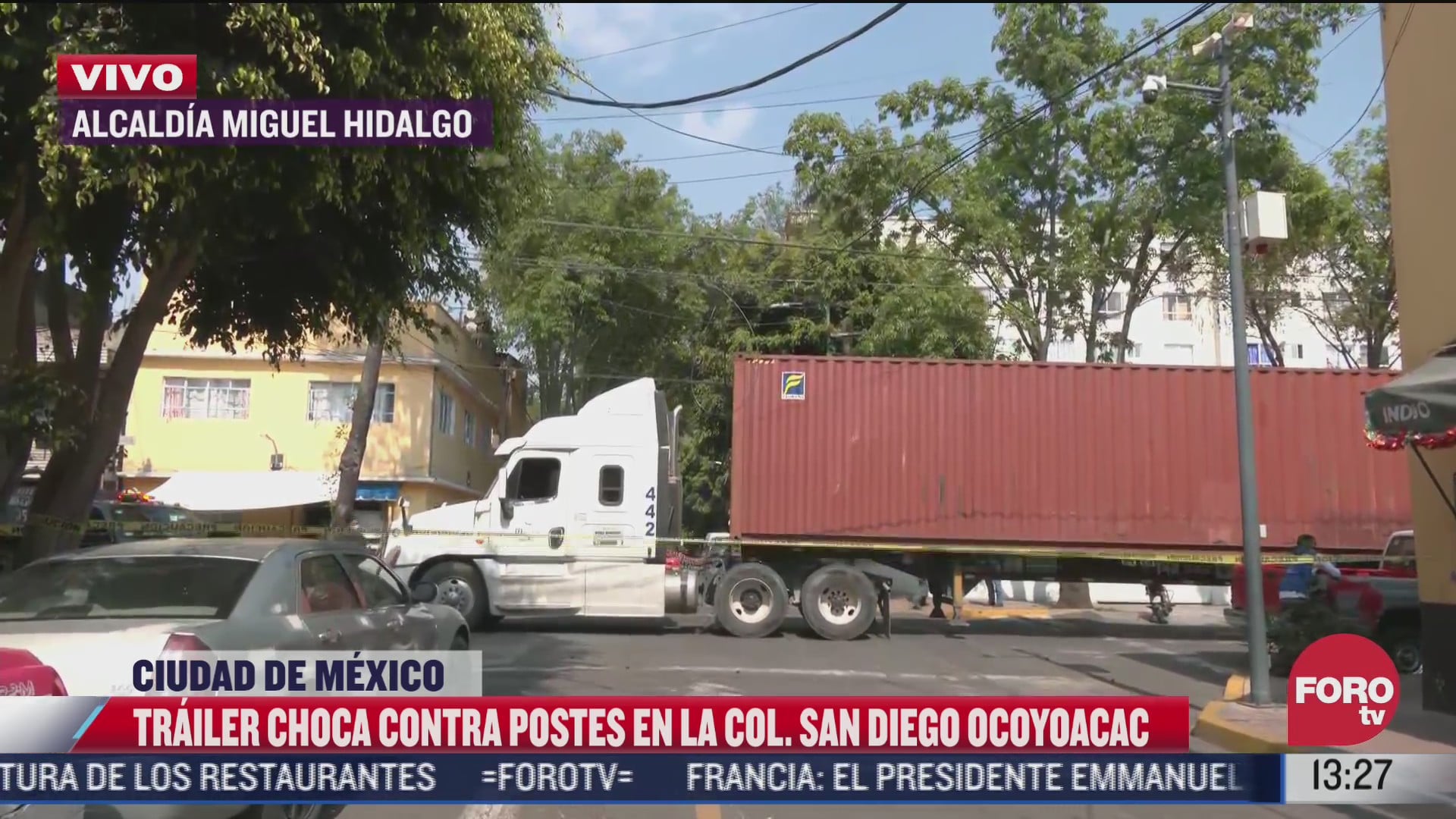 trailer choca contra poste y provoca danos en san diego ocoyoacac