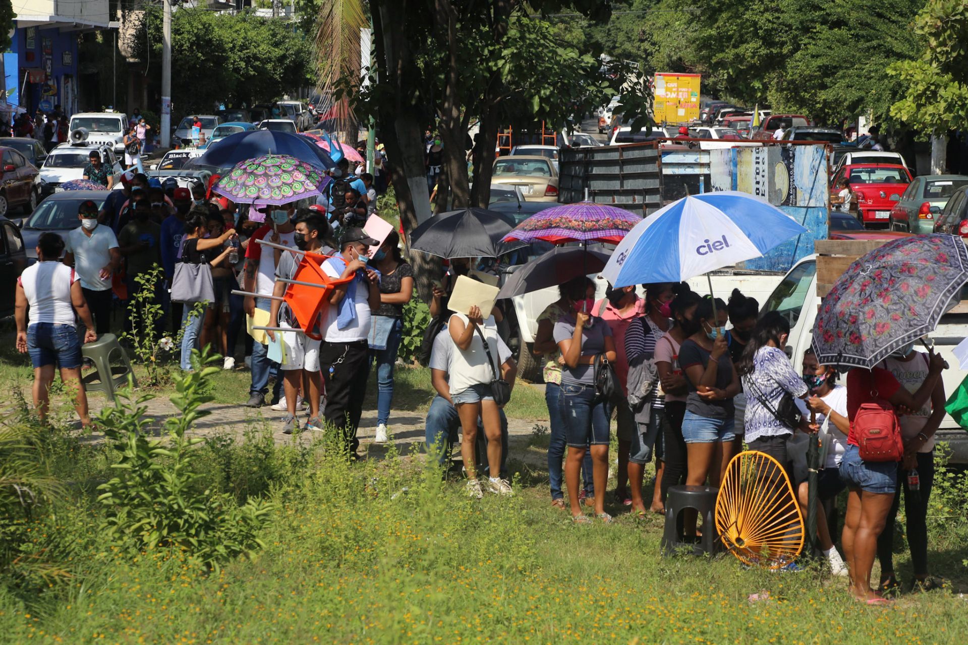 Largas filas para vacunación contra covid en Acapulco, Guerrero (Cuartoscuro)