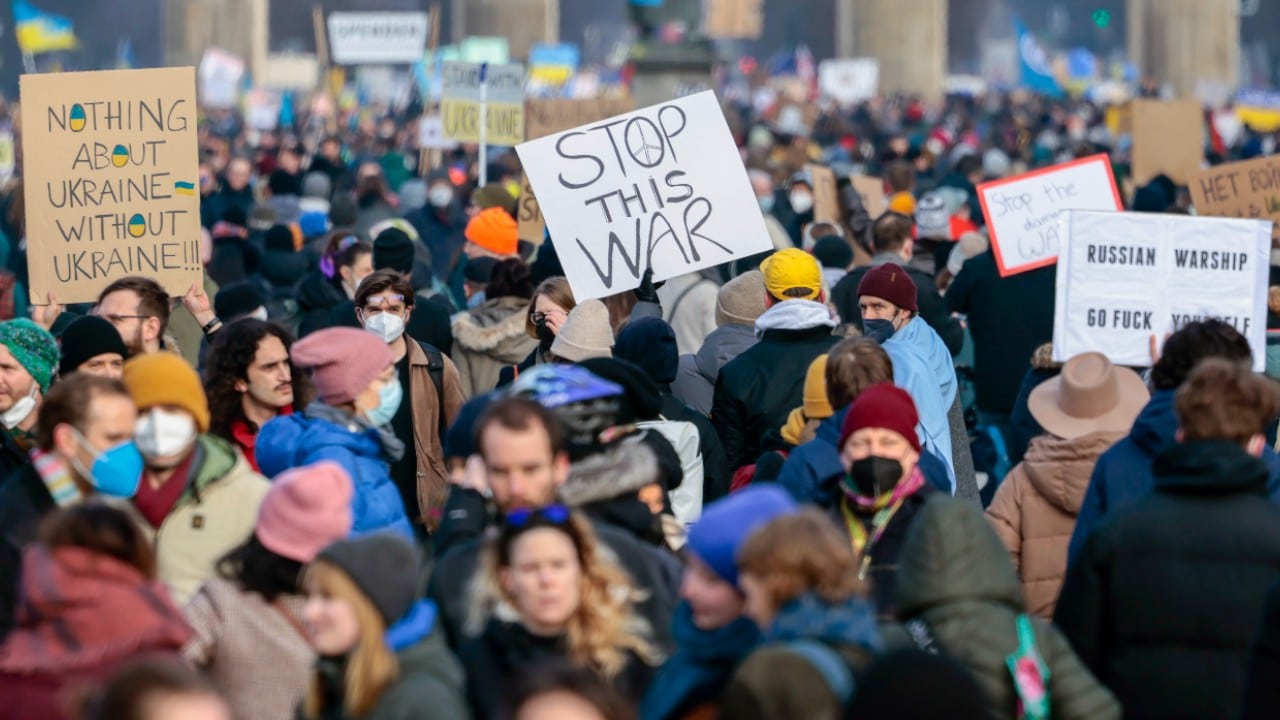 Centenares de miles se manifiestan en Berlín contra la guerra en Ucrania