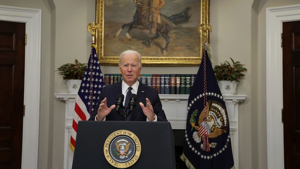 El presidente de Estados Unidos, Joe Biden, habla sobre la situación de la crisis fronteriza entre Ucrania y Rusia, 18 de febrero de 2022 (Getty Images)