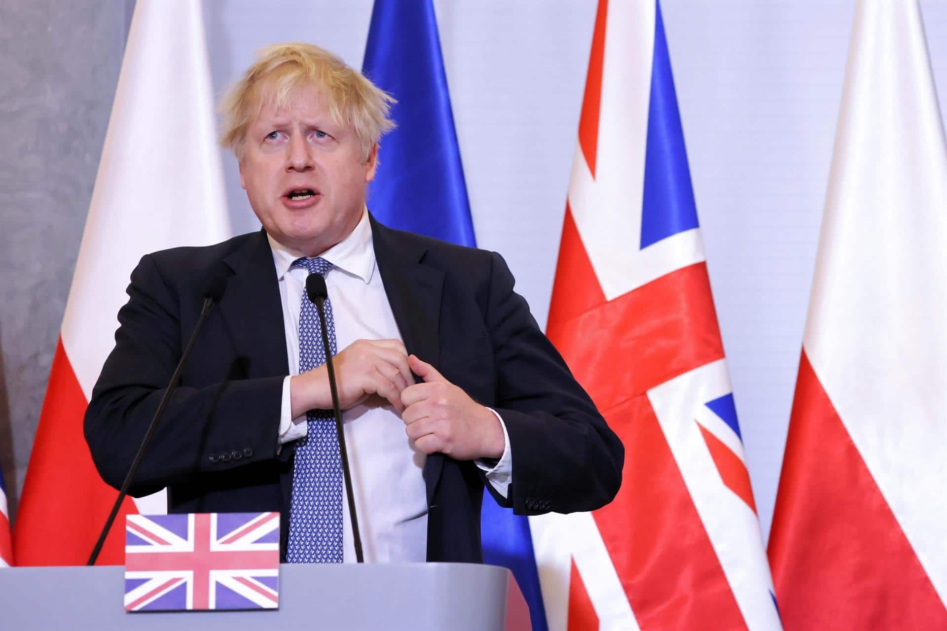 Boris Johnson ve ‘pocas pruebas’ de retirada rusa