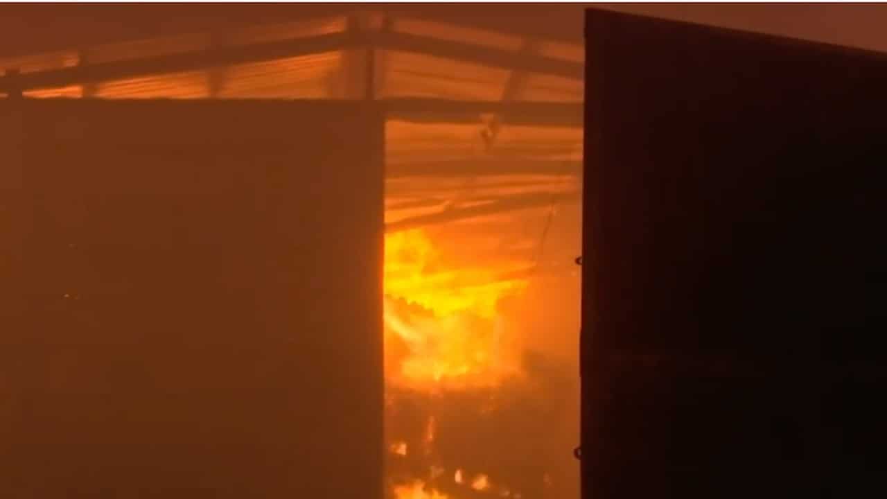 Incendio en una bodega de Chalco, Estado de México (FOROtv)