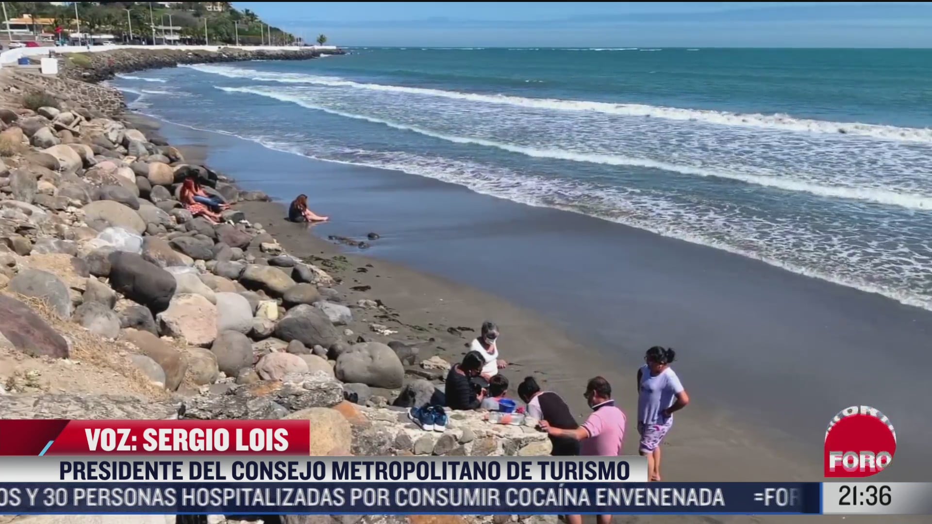 cientos de turistas visitan las playas de veracruz