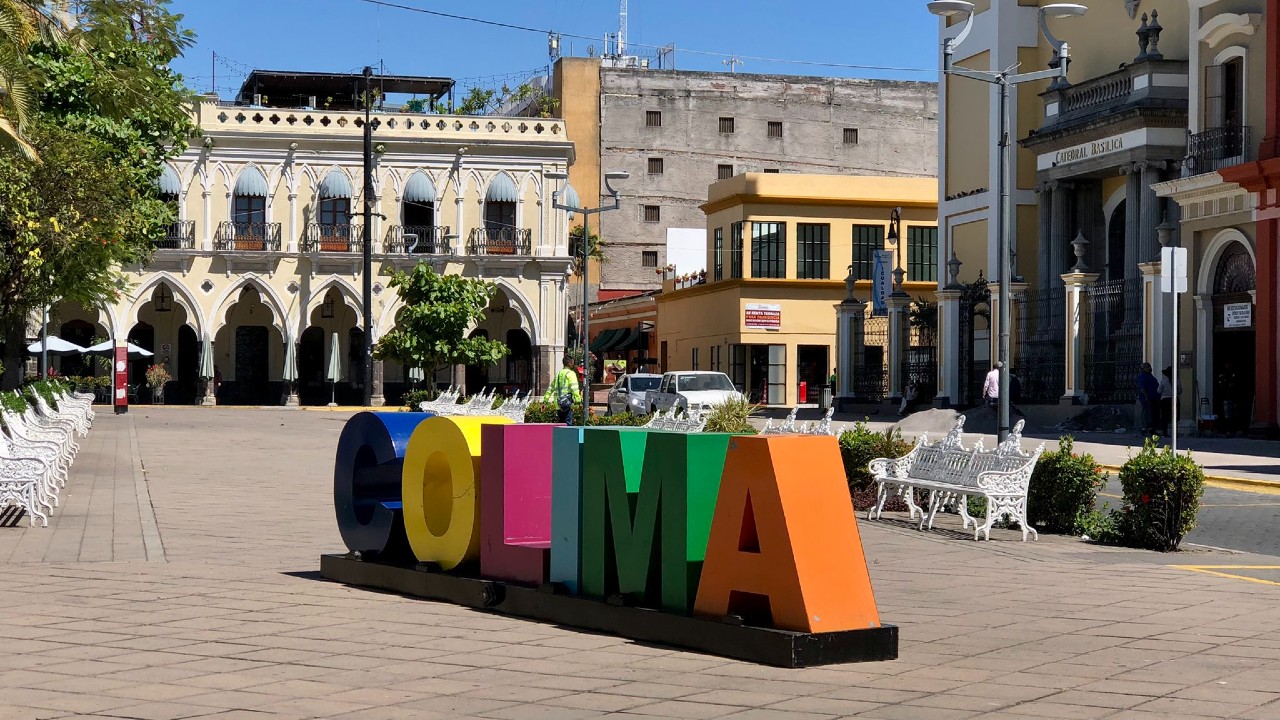 Colima vive otra jornada de violencia por cuarto día consecutivo.